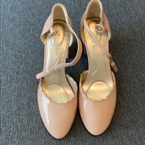 Nude Bandolino 3.5” heels